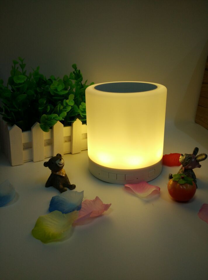 LV2015多功能創(chuàng)意無線藍牙音樂臺燈觸控音響