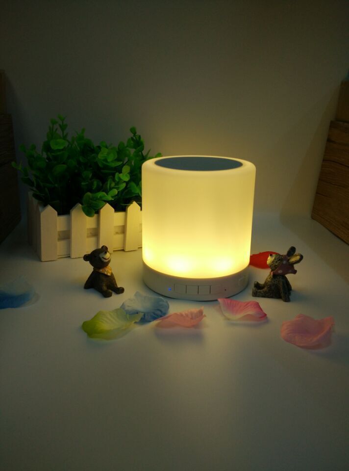 LV2015多功能創(chuàng)意無線藍牙音樂臺燈觸控音響