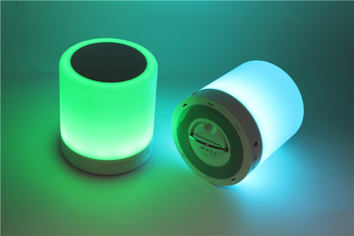 LV2015 RGB七彩藍牙音箱
