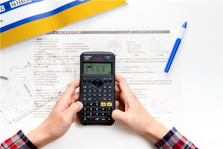 卡西歐函數(shù)計(jì)算器fx-82 