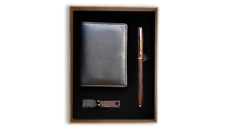 頭層牛皮名片包 紫光檀/酸枝木U盤(pán)+水筆